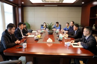 平湖市委常委、副市長戴振一行蒞臨景興紙業(yè)調(diào)研指導